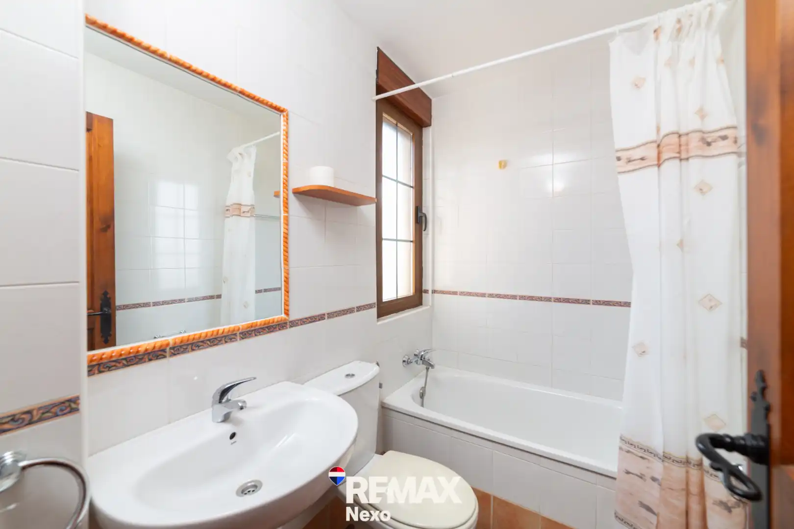 Bathroom of Buildings for sale in San Llorente
