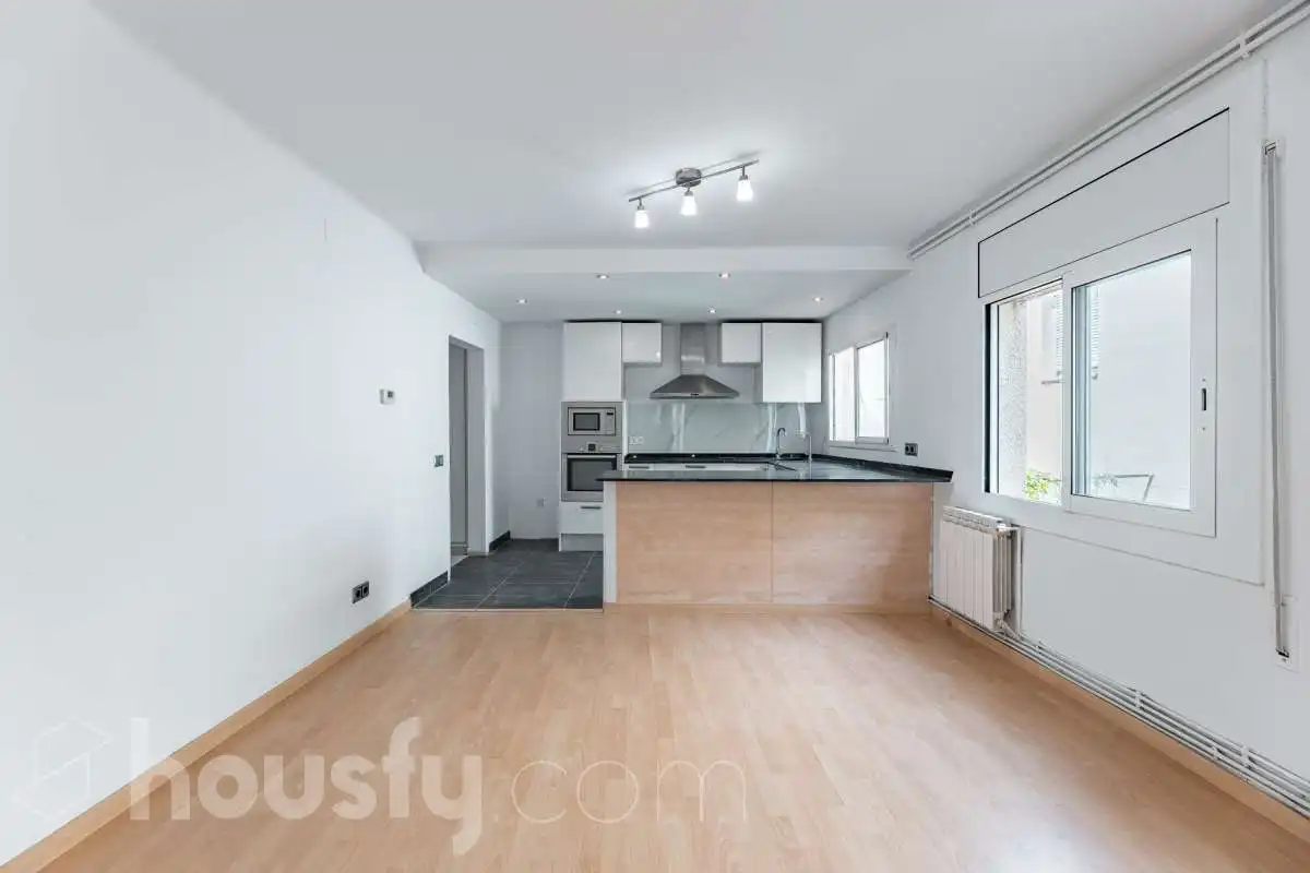 Flat for sale in Carrer de Balmes .
