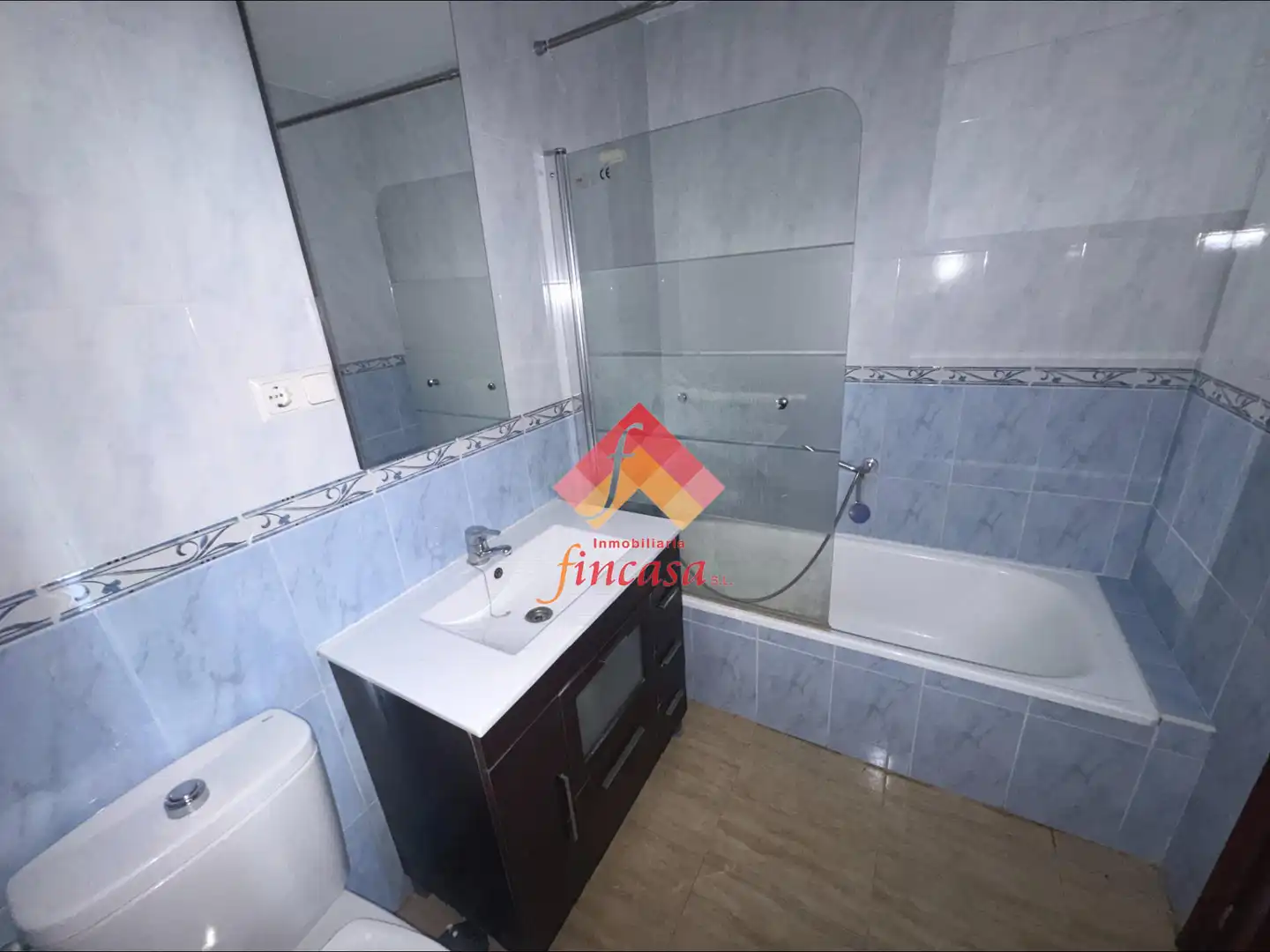 Bathroom of Flat for sale in Ronda  with Heating, Parquet flooring and Furnished