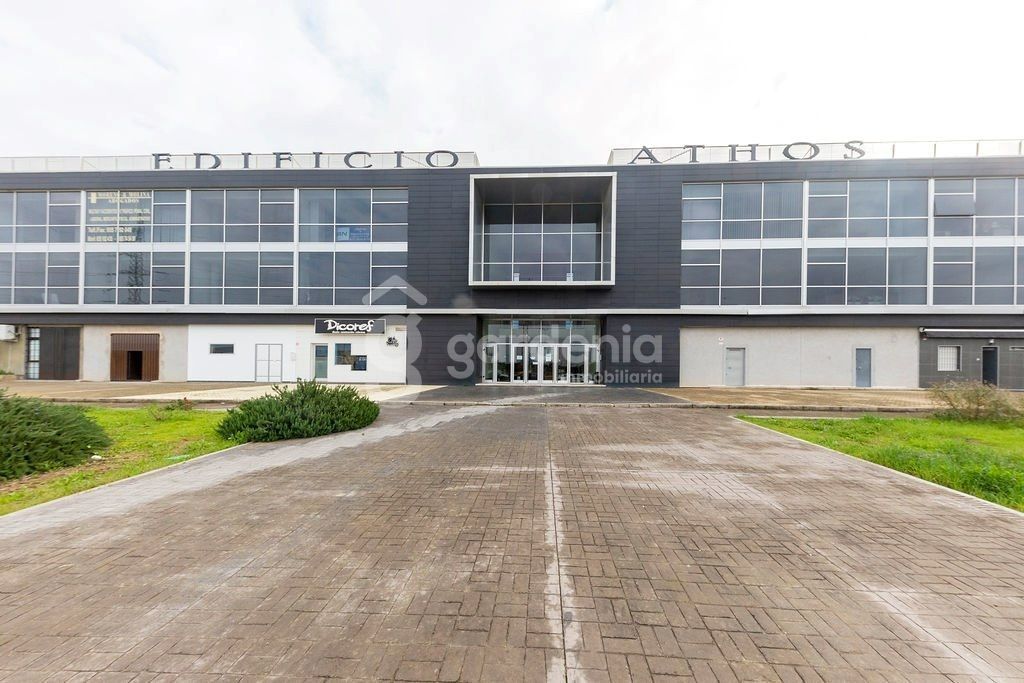Exterior view of Office for sale in La Rinconada  with Air Conditioner