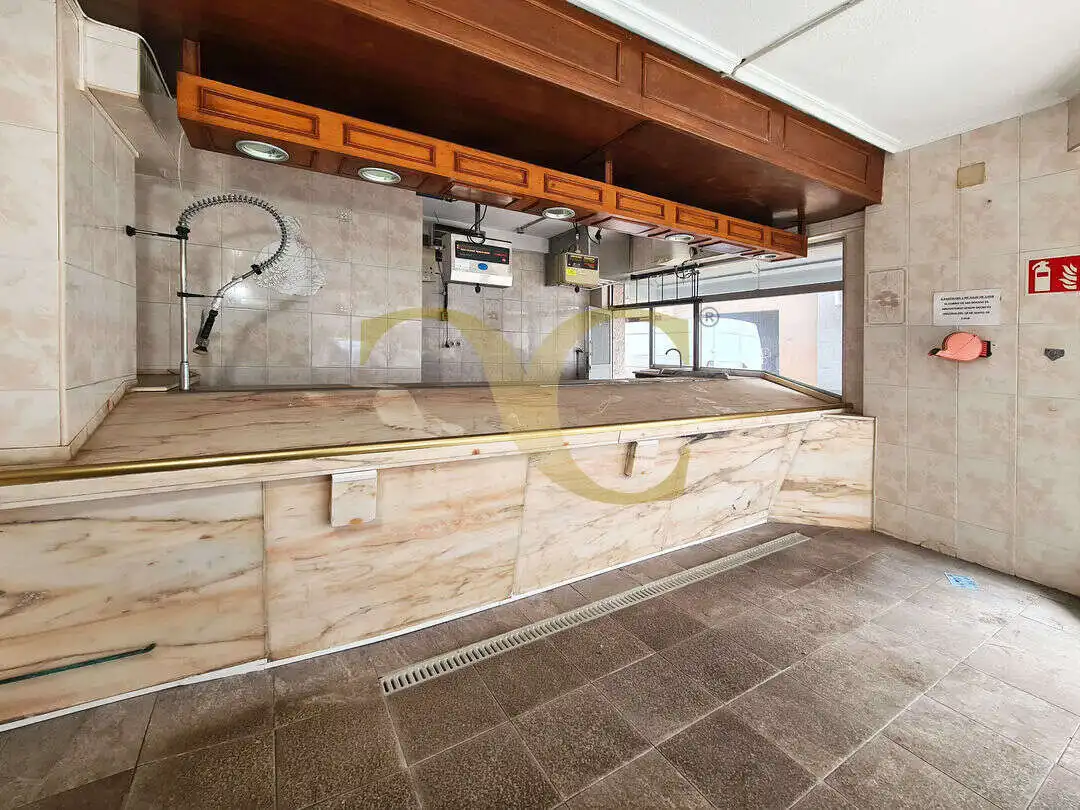 Cocina de Local en venta en Gijón 