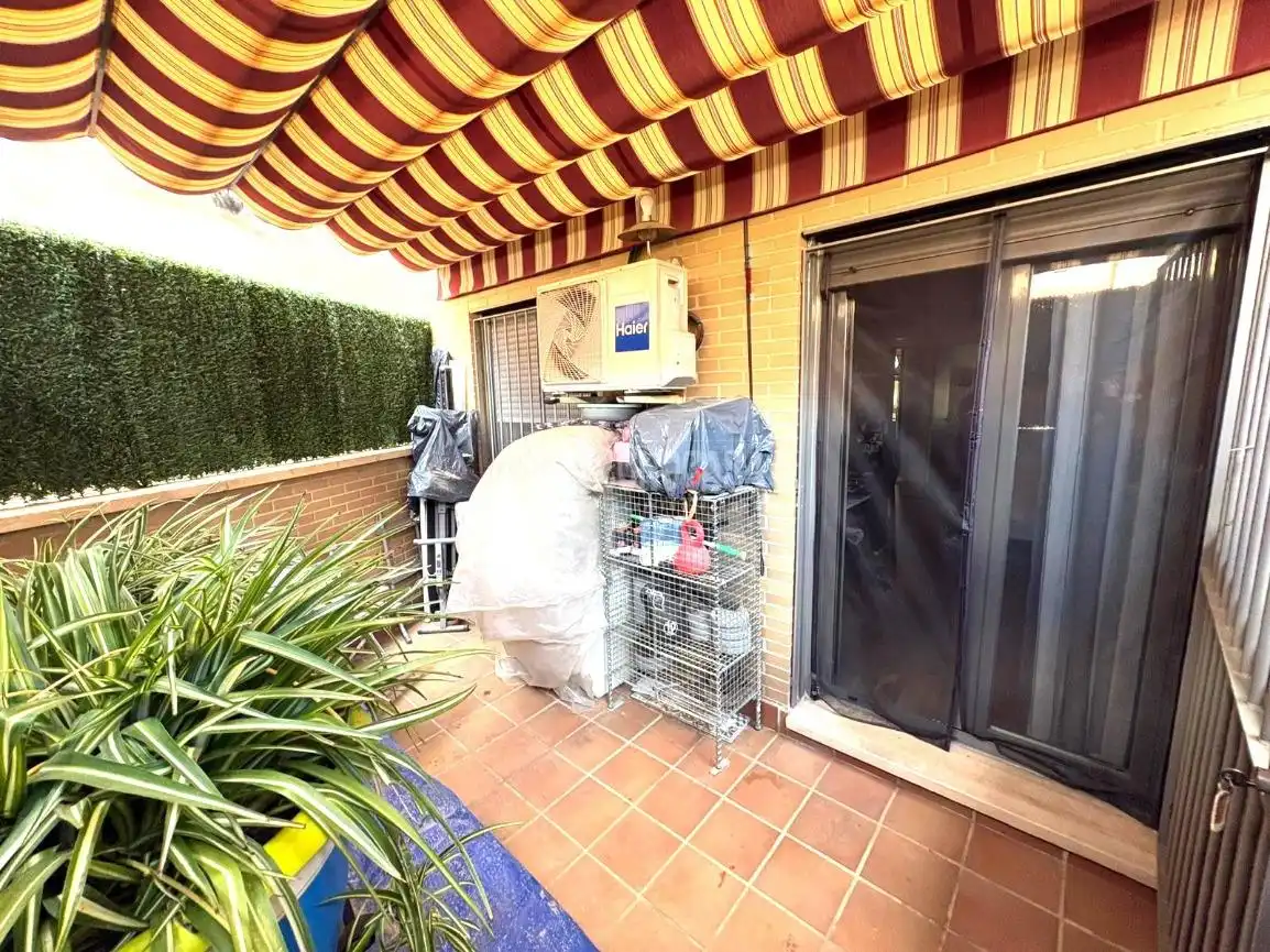Exterior view of Flat for sale in Parla  with Air Conditioner and Storage room
