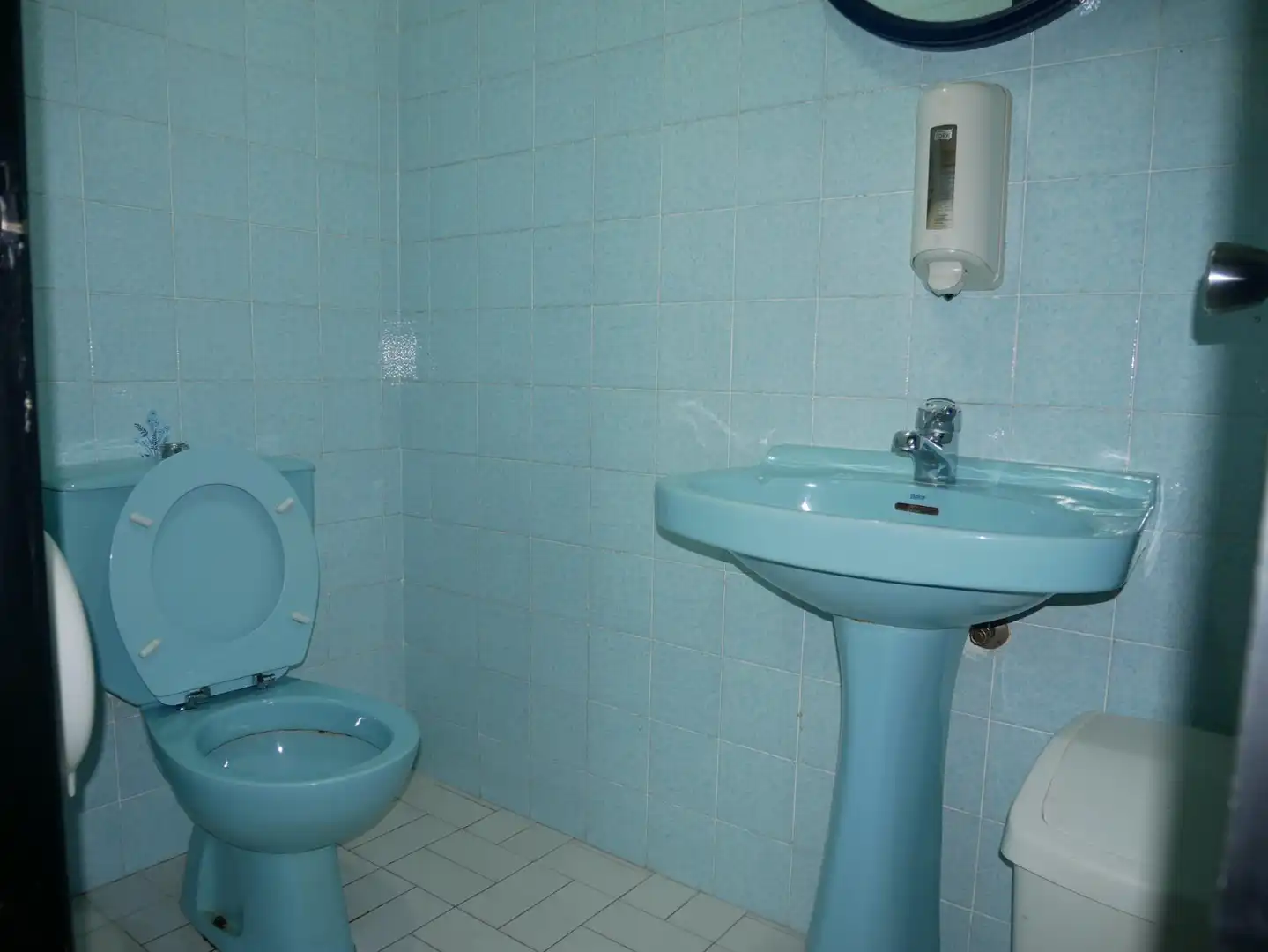 Badezimmer von Geschaftsraum zum Verkauf in Ugao- Miraballes