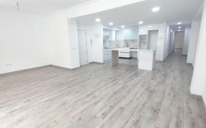 Küche von Wohnung zum verkauf in Gandia mit Terrasse und Balkon