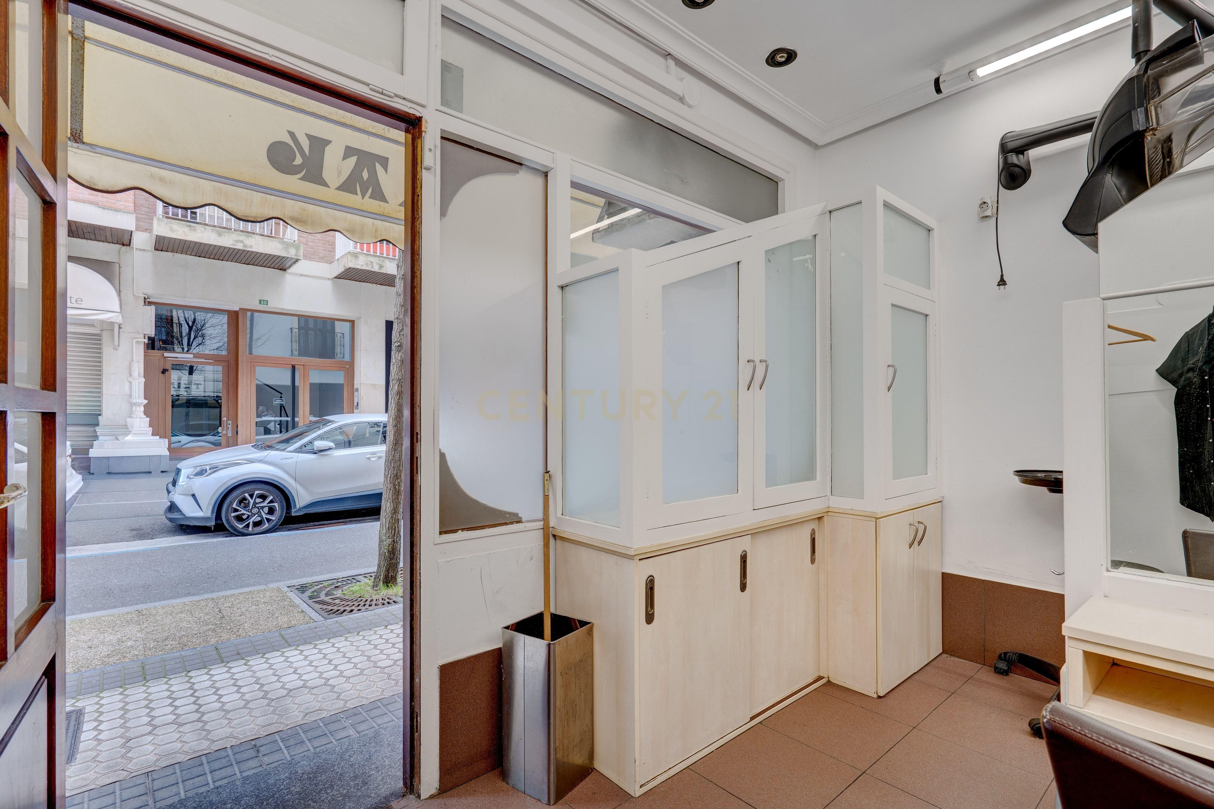 Premises for sale in Hondarribia  with Air Conditioner