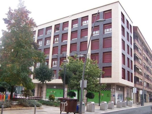 Local comercial en Alquiler en Amilburu Musikarien Plaza, 1 en Iurreta