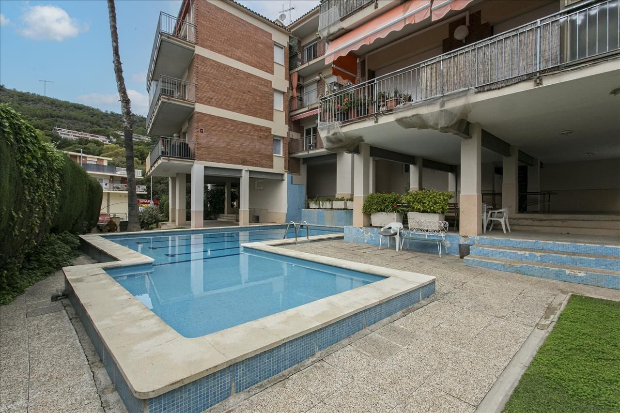 Swimming pool of Planta baja for sale in Castelldefels  with Swimming Pool