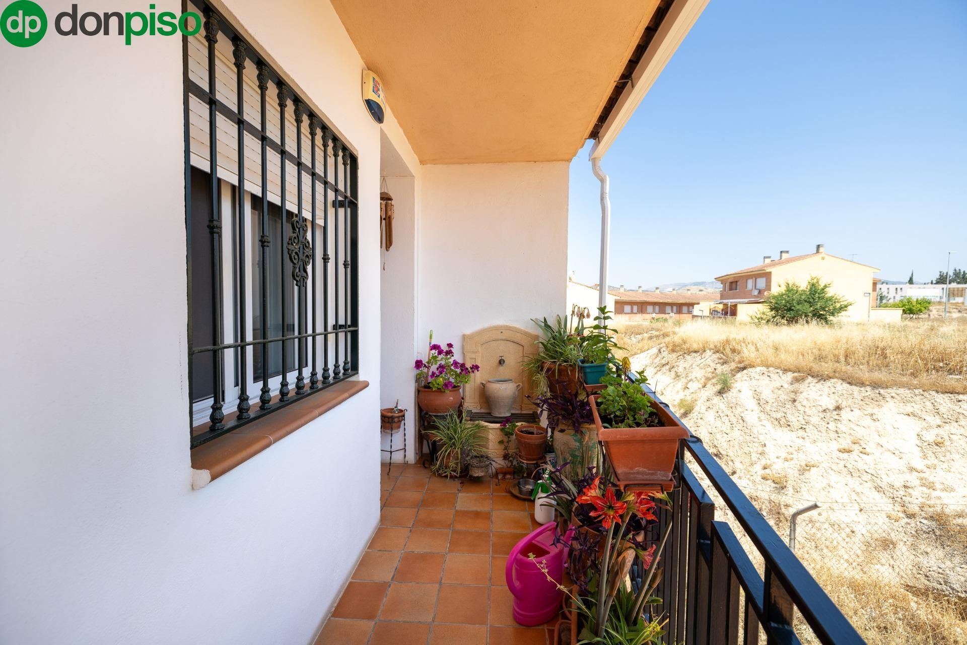 Terrassa de Pis en venda en Pinos Puente amb Aire condicionat, Calefacció i Balcó
