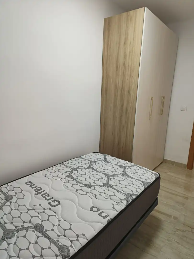 Habitación de Piso de alquiler en Mislata con Aire acondicionado, Terraza y Amueblado