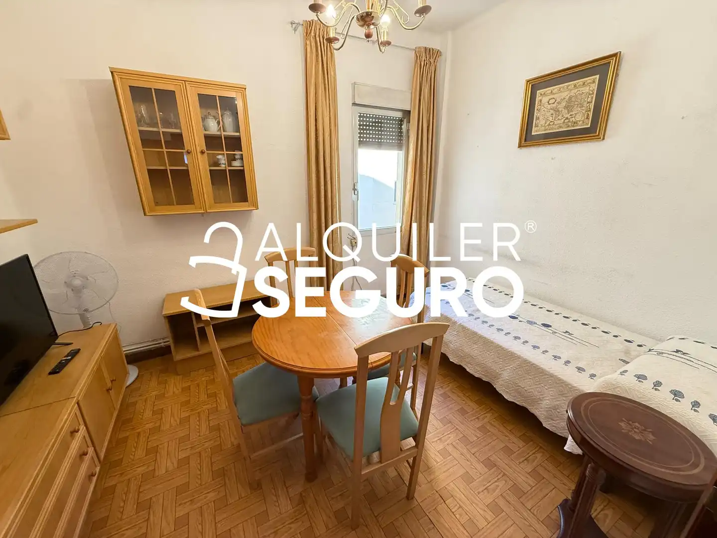 Bedroom of Flat for rent in Madrid  with Air Conditioner, Heating and Terrace
