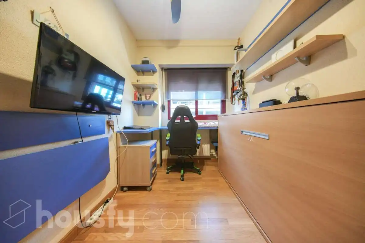Flat with balcony for sale in Calle de Albalá ., imagen 17