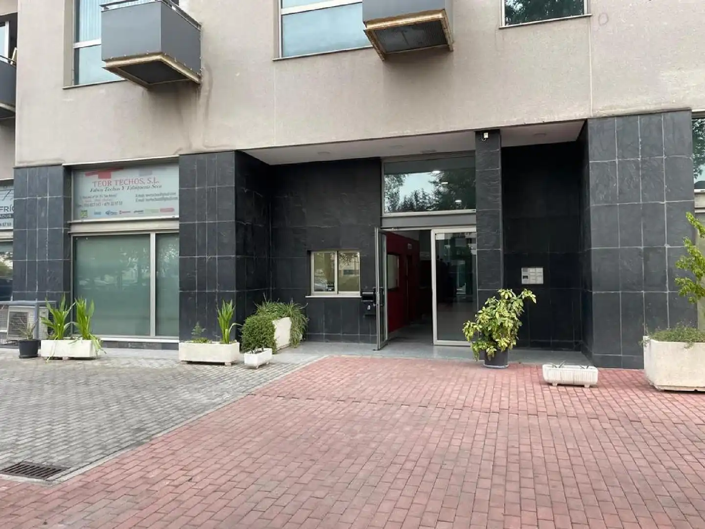 Local comercial en venda a Villaverde, imagen 2