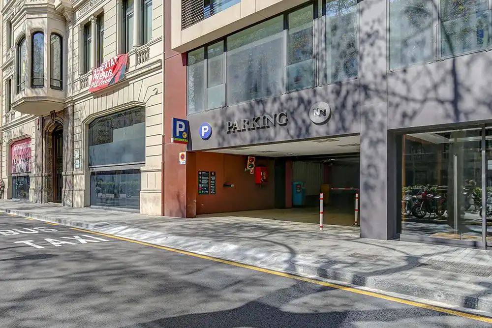 Motorradstellplatz zur Miete in GRAN VIA DE LES CORTS CATALANES 641, imagen 6
