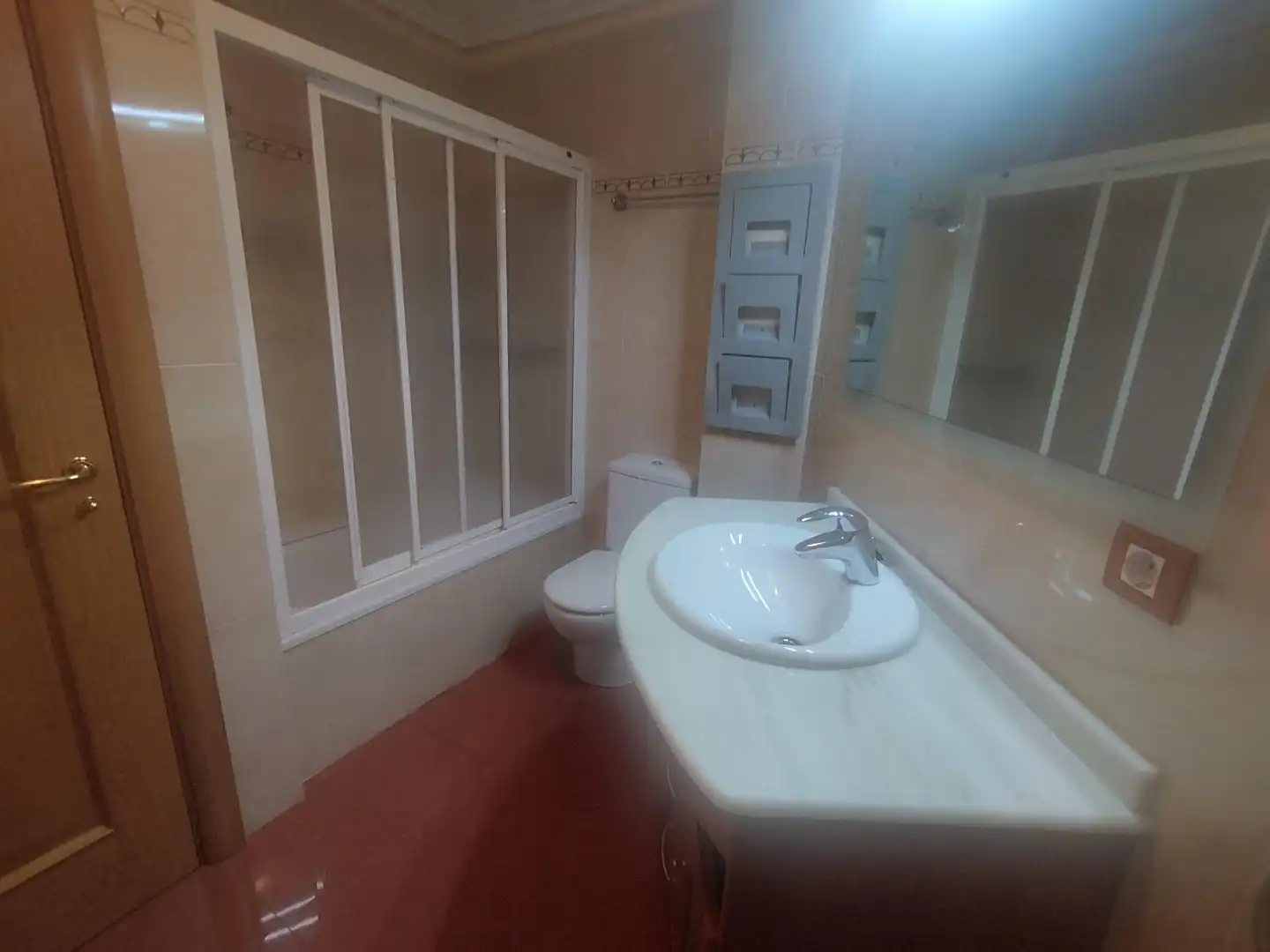 Bany de Apartament de lloguer en Lugo amb Calefacció, Terrassa i Traster