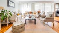 Living room of Flat for sale in  Madrid Capital  with Terrace, Storage room and Swimming Pool