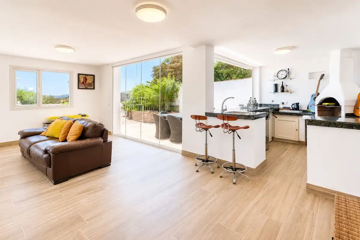 Sala de estar de Casa o chalet en venta en Sotogrande con Aire acondicionado, Jardín privado y Terraza