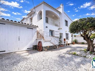 Casa en venta en Sector montseny 138 A 138