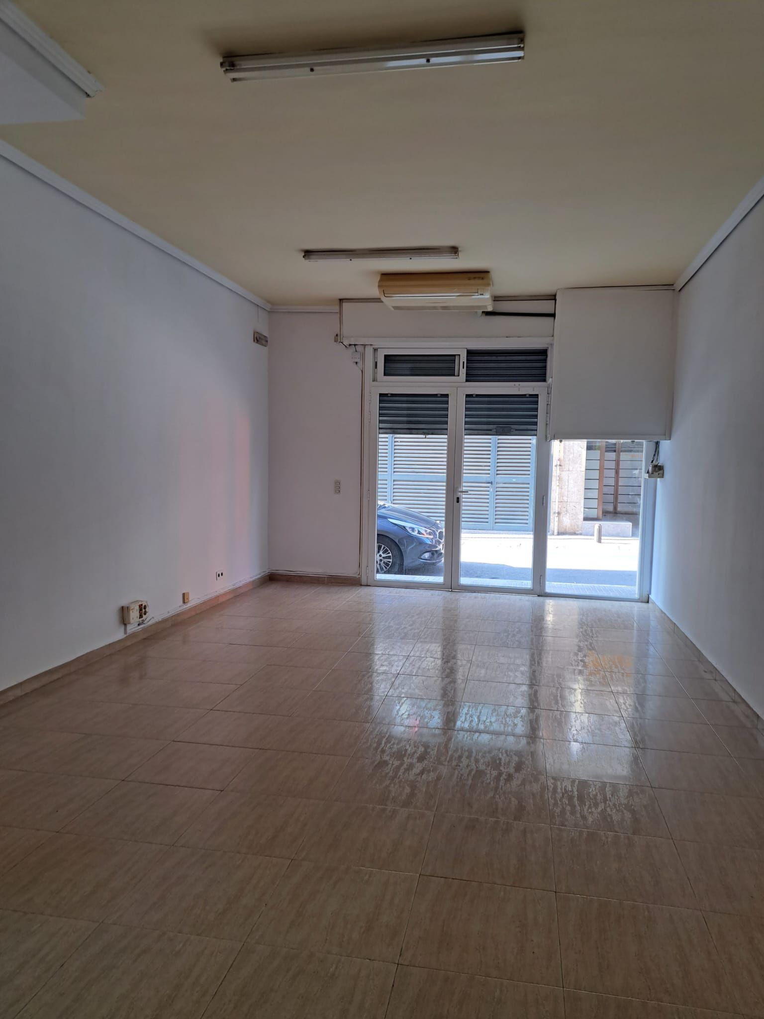 Local de alquiler en Cerdanyola del Vallès con Aire acondicionado y Calefacción