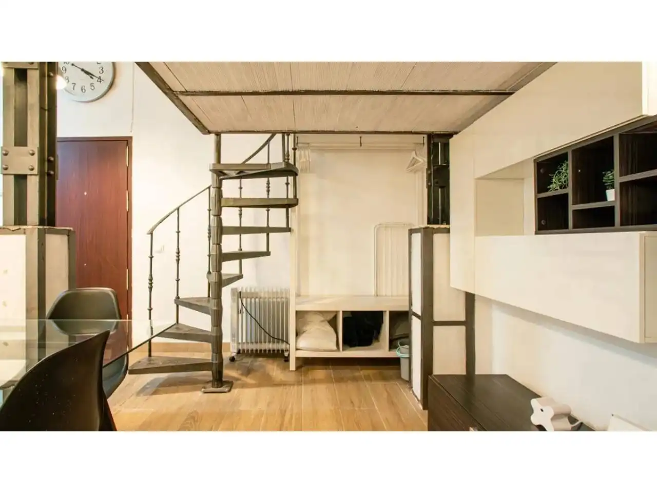 Bedroom of Study for sale in Barcelona  with Parquet flooring