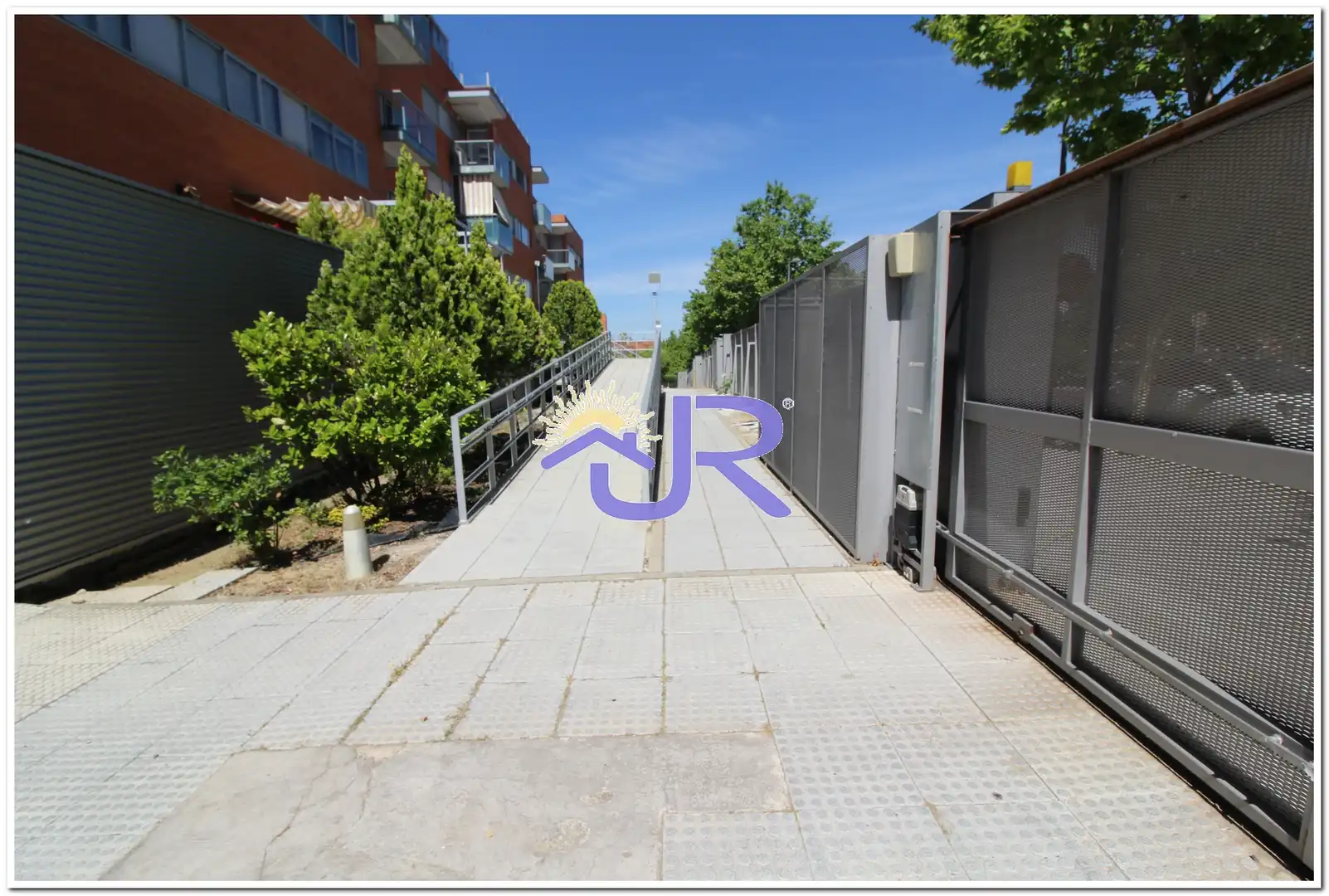 Parking de Piso de alquiler en Paracuellos de Jarama con Calefacción, Amueblado y Horno