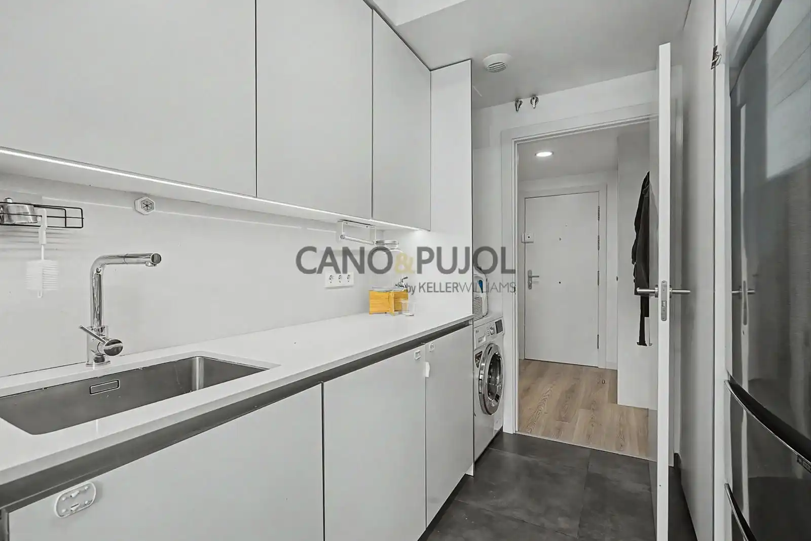 Cuina de Pis en venda en Montcada i Reixac amb Aire condicionat, Calefacció i Terrassa