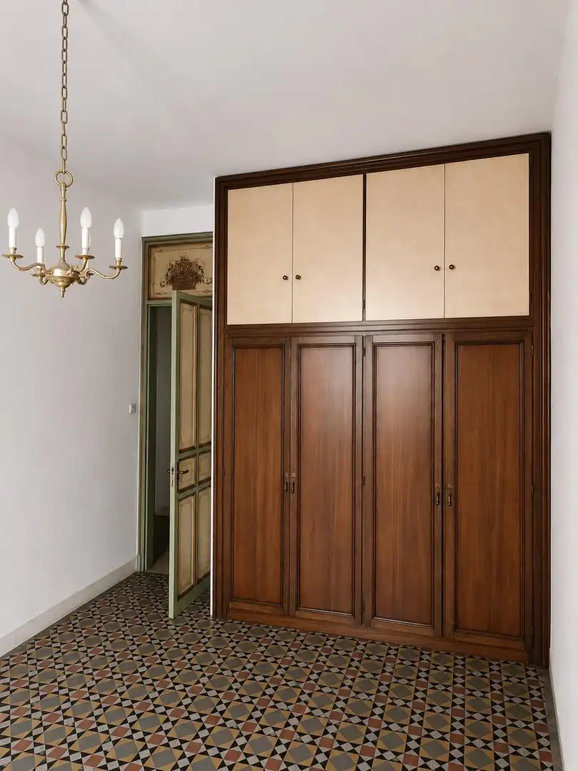 Buildings for sale in Figueres