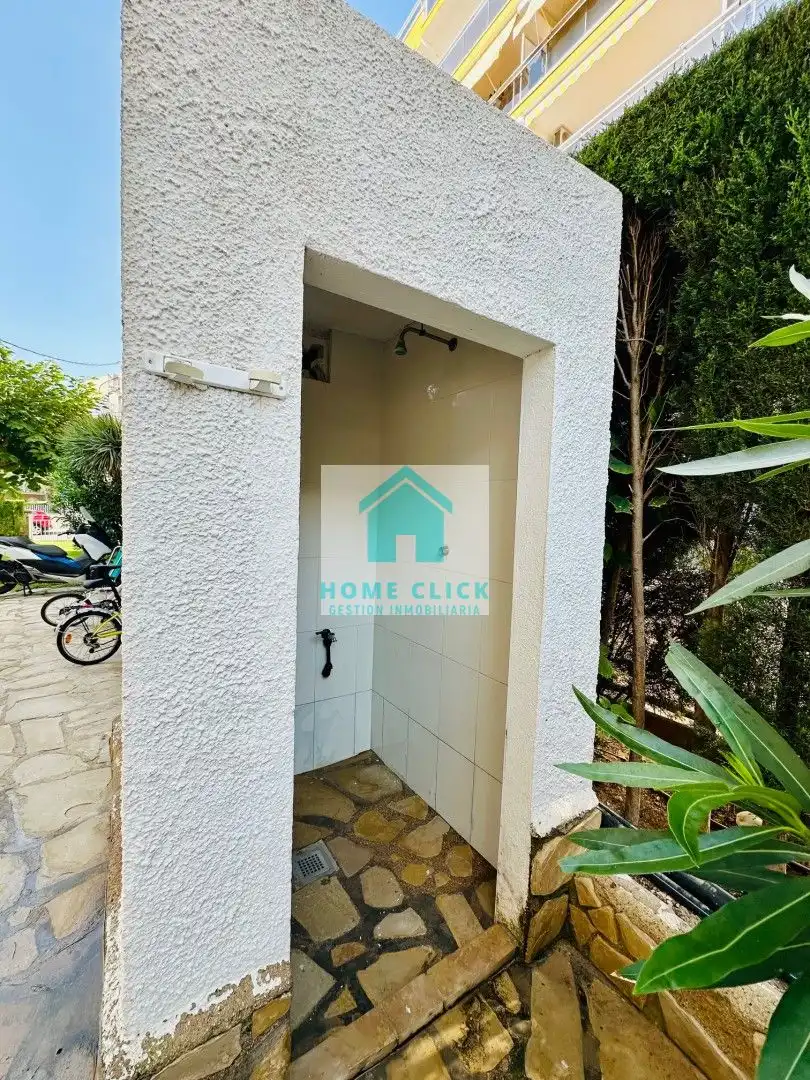 Vista exterior de Apartament de lloguer en Mont-roig del Camp amb Aire condicionat, Calefacció i Jardí privat