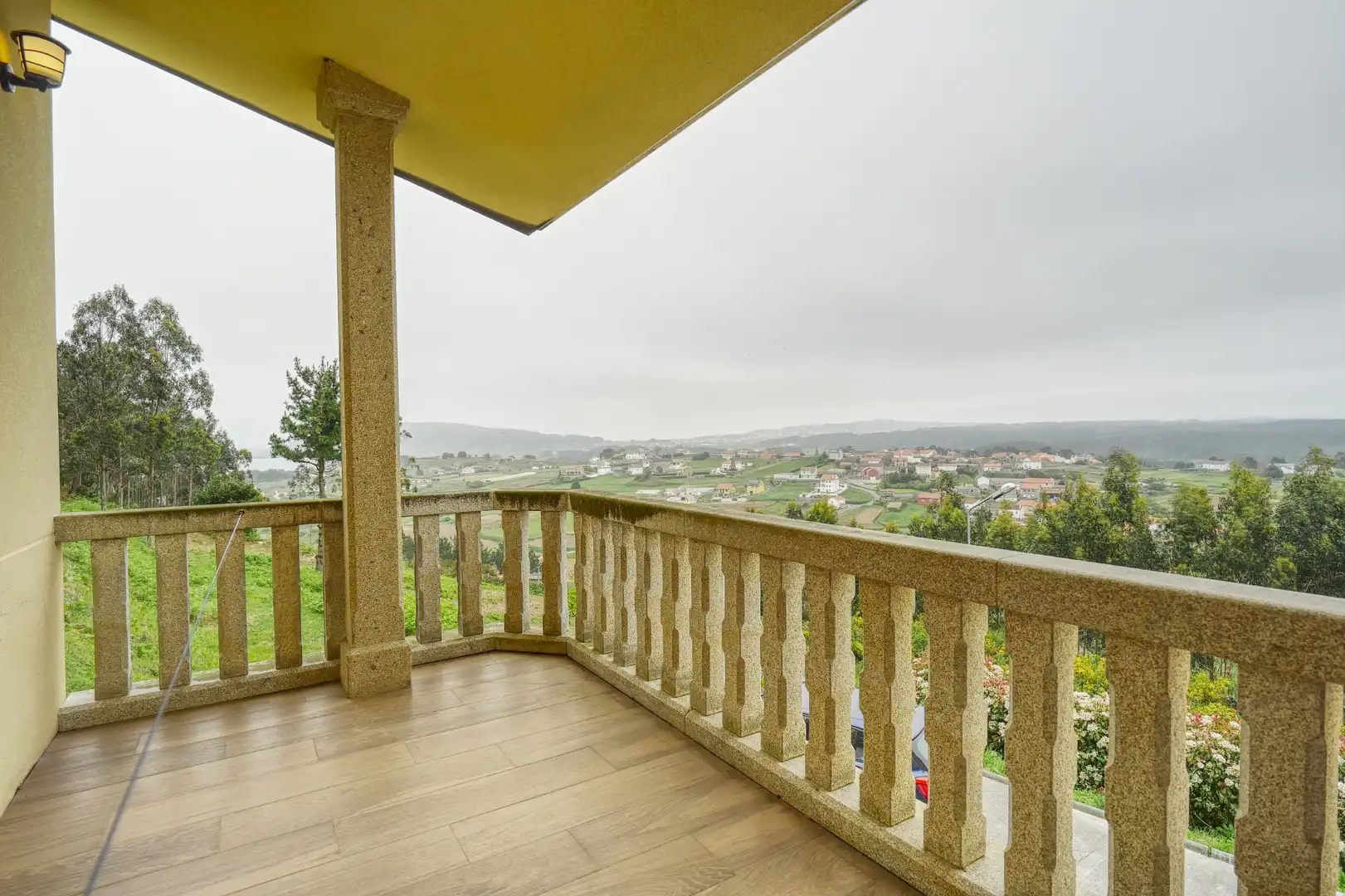 Terrassa de Casa o xalet en venda en Malpica de Bergantiños amb Calefacció, Jardí privat i Parquet