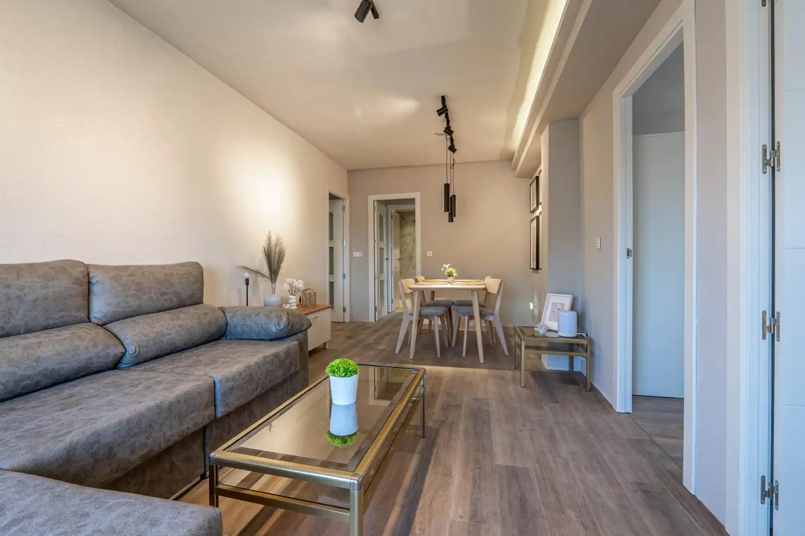 Sala d'estar de Pis de lloguer en Granada amb Aire condicionat, Calefacció i Jardí privat