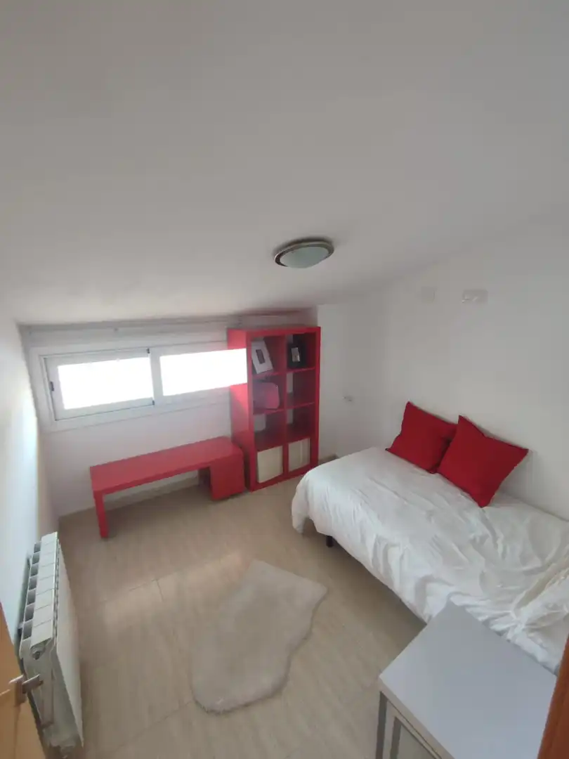 Habitación de Casa adosada en venta en Balaguer con Aire acondicionado, Calefacción y Jardín privado