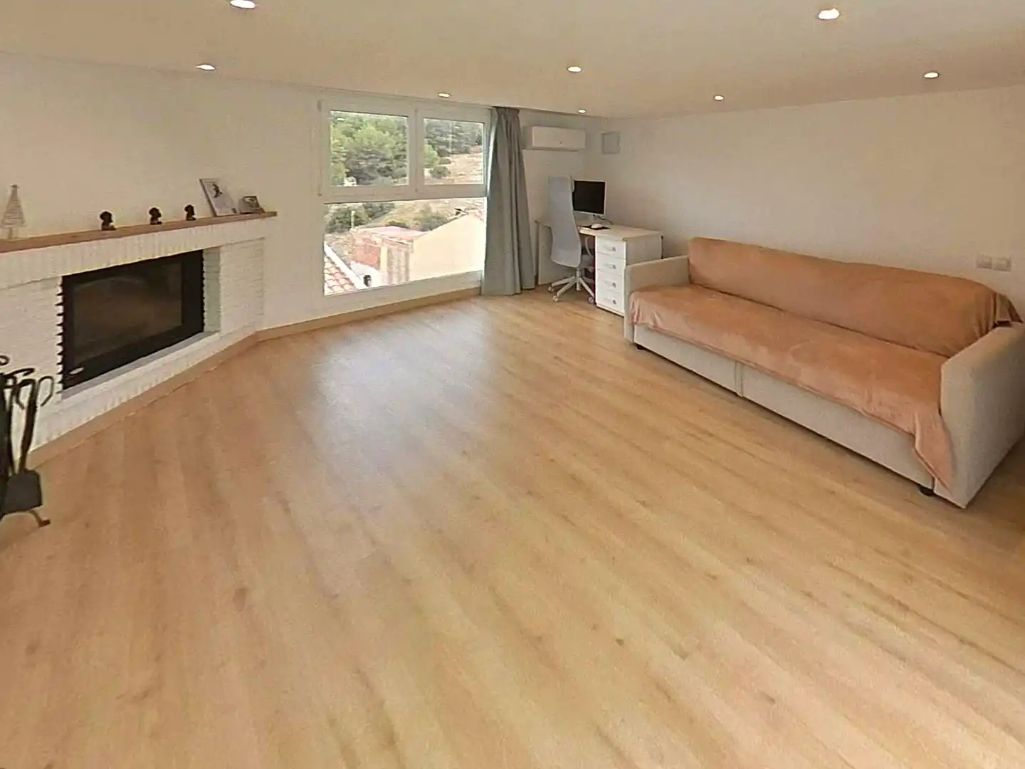 Sala d'estar de Casa o xalet en venda en Castellar del Vallès amb Aire condicionat, Calefacció i Terrassa