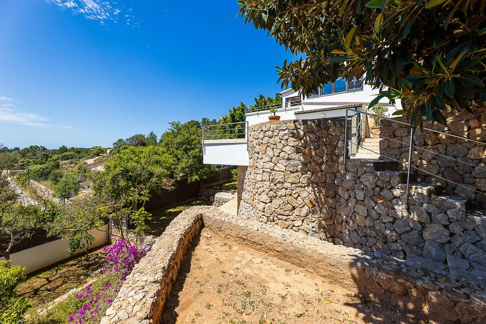 Vista exterior de Casa o xalet en venda en  Palma de Mallorca amb Aire condicionat, Jardí privat i Terrassa