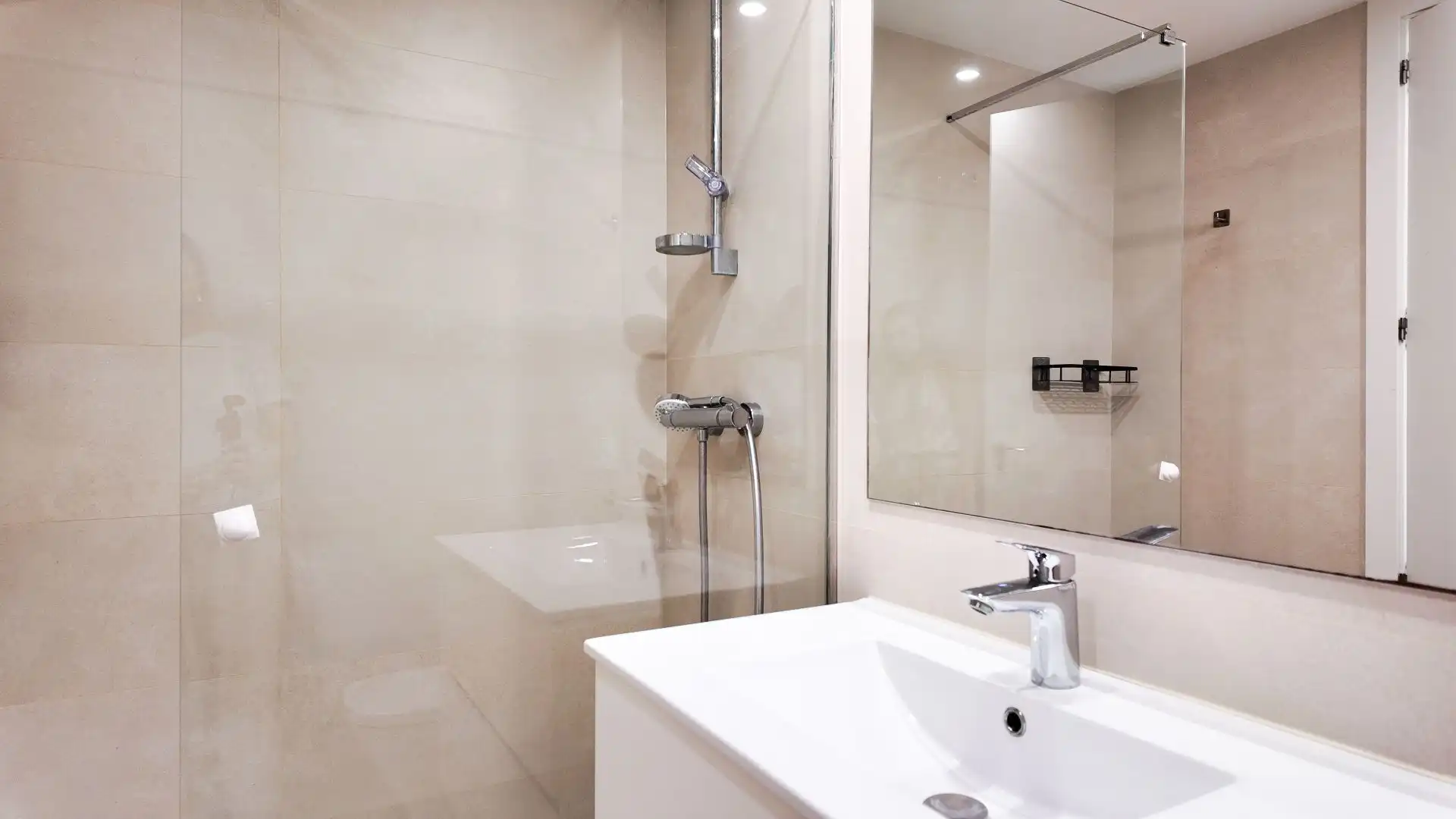 Flat for rent in Ciutat de les Ciències i de les Arts - Justicia