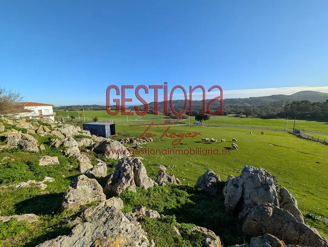 Country house zum Verkauf in Bareyo mit Privatgarten, Terrasse und Balkon