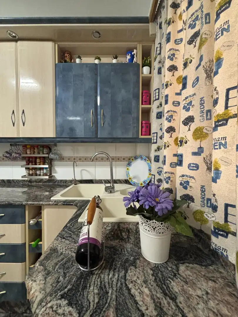 Casa adosada en venta en Calle MARIA DE ZAYAS-B SANTIAGO, 28, Miranda