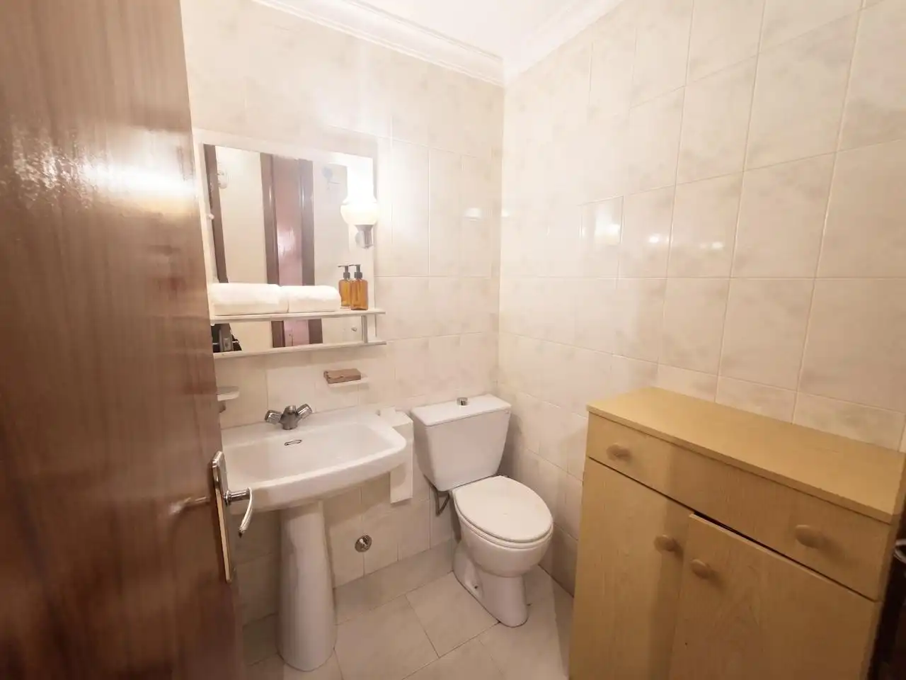 Bany de Apartament en venda en La Carlota amb Aire condicionat, Terrassa i Traster