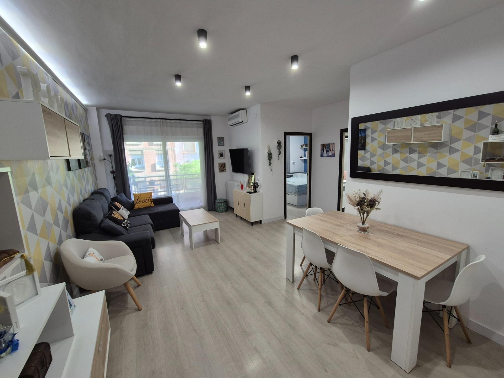 Exterior view of Flat for sale in  Barcelona Capital  with Air Conditioner, Heating and Parquet flooring