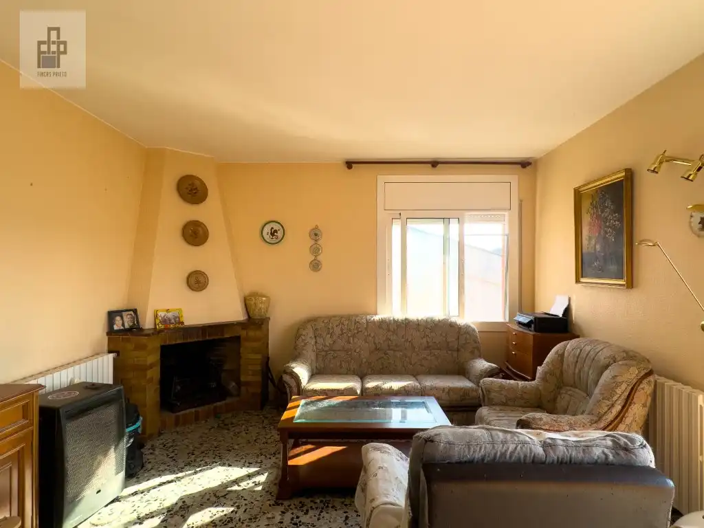 Sala de estar de Casa o chalet en venta en Torrelles de Llobregat