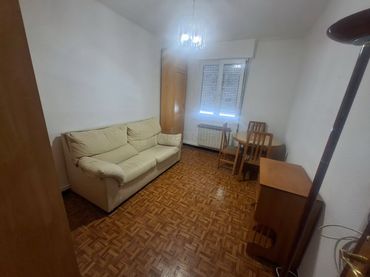 Apartamento con ascensor en venta en Calle Reyes Católicos