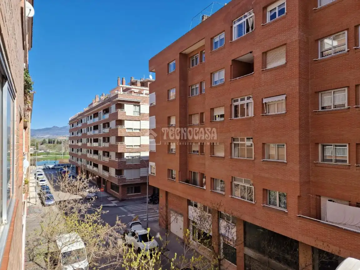 Vista exterior de Piso en venta en Huesca con Calefacción y Trastero