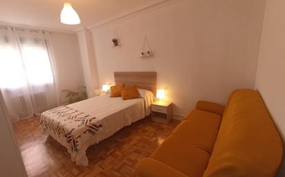 Bedroom of Flat to share in Ávila Capital  with Terrace and Balcony