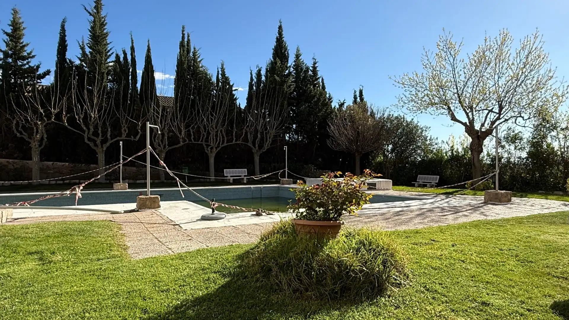 Piscina de Piso en venta en Aldea del Fresno con Aire acondicionado, Terraza y Amueblado