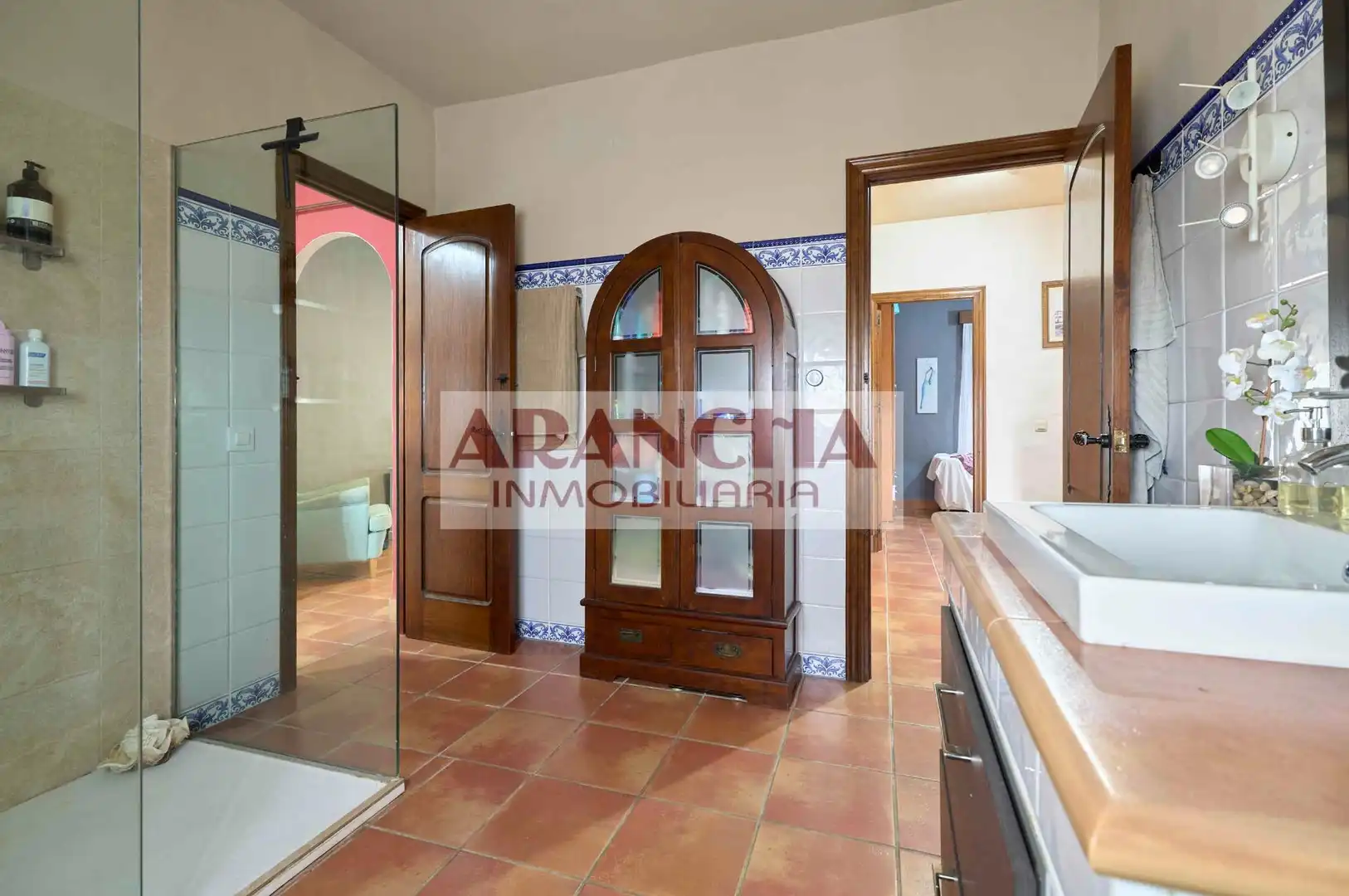 Bathroom of Houses for sale in Chipiona  with Air Conditioner, Terrace and Storage room