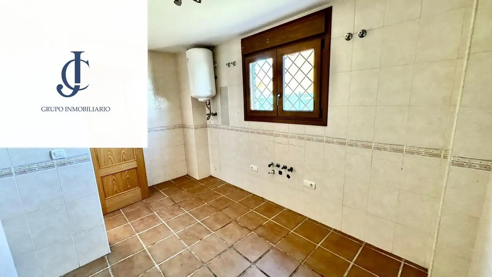 Casa aparellada en venda a UR6 15, imagen 20