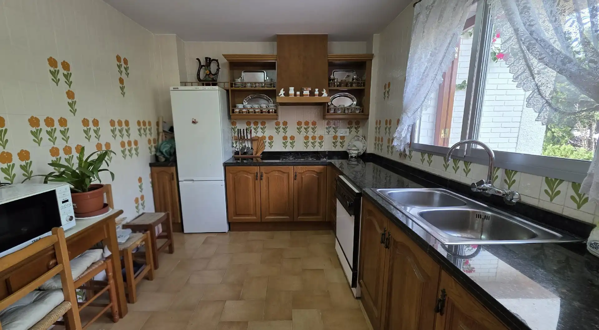 Cuina de Casa o xalet en venda en Bétera amb Jardí privat, Terrassa i Traster