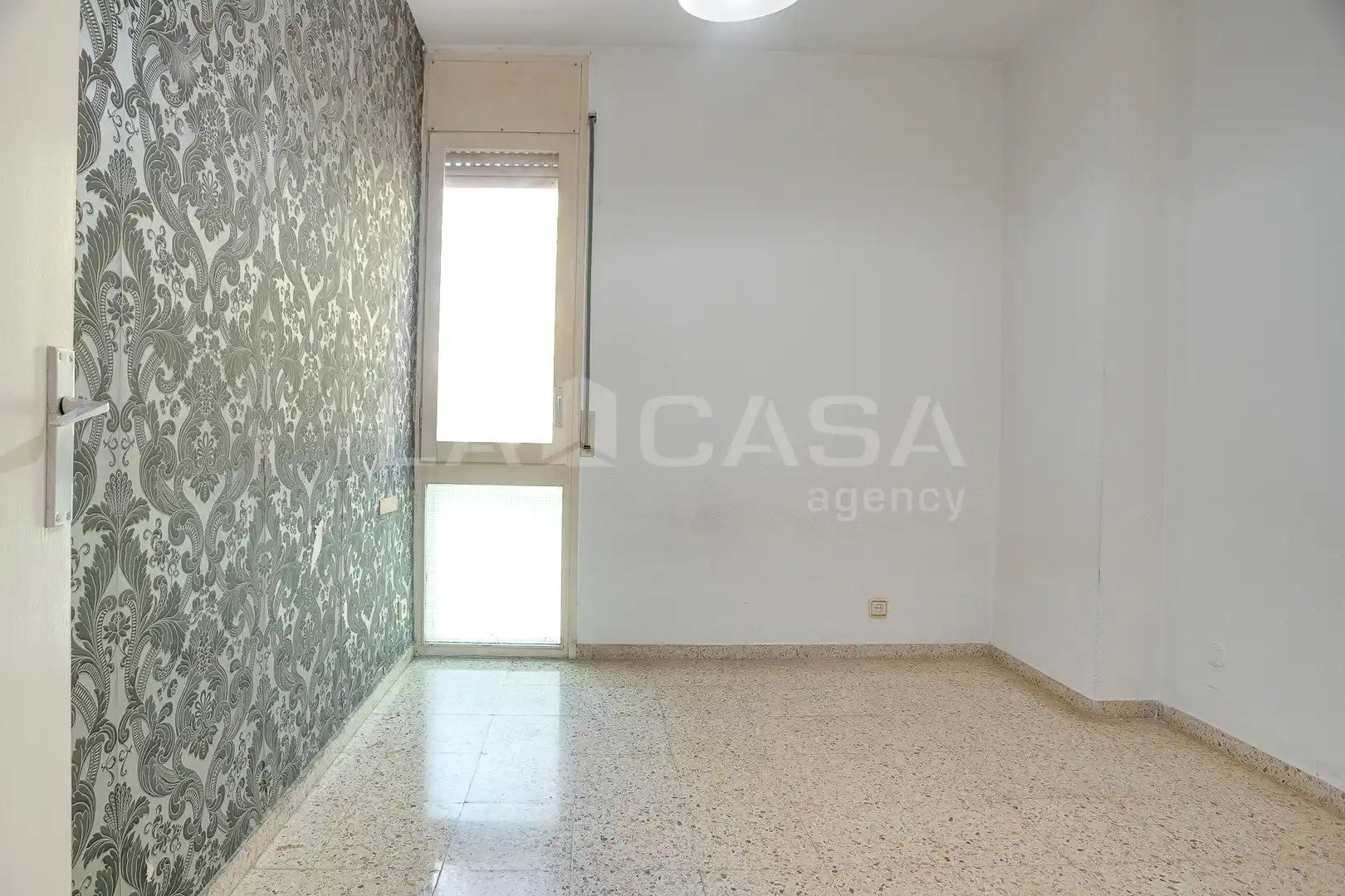 Wohnung zum Verkauf in Barcelona mit Balkon