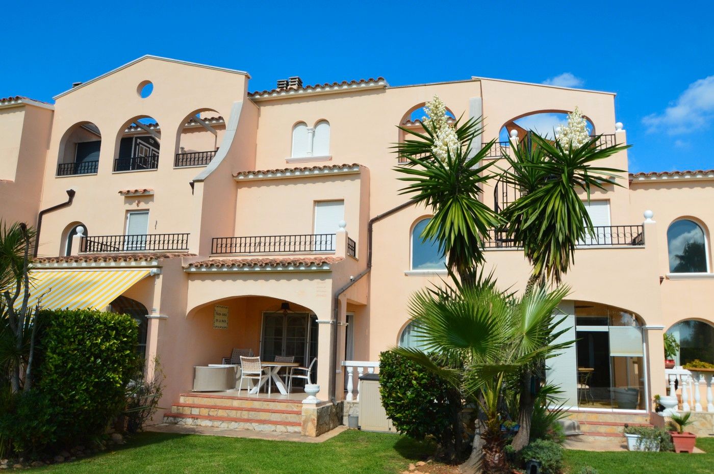 Vista exterior de Casa o chalet en venta en San Jorge / Sant Jordi con Calefacción, Terraza y Amueblado