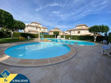 Bungalow mit Pool zum Verkauf in Orihuela Costa