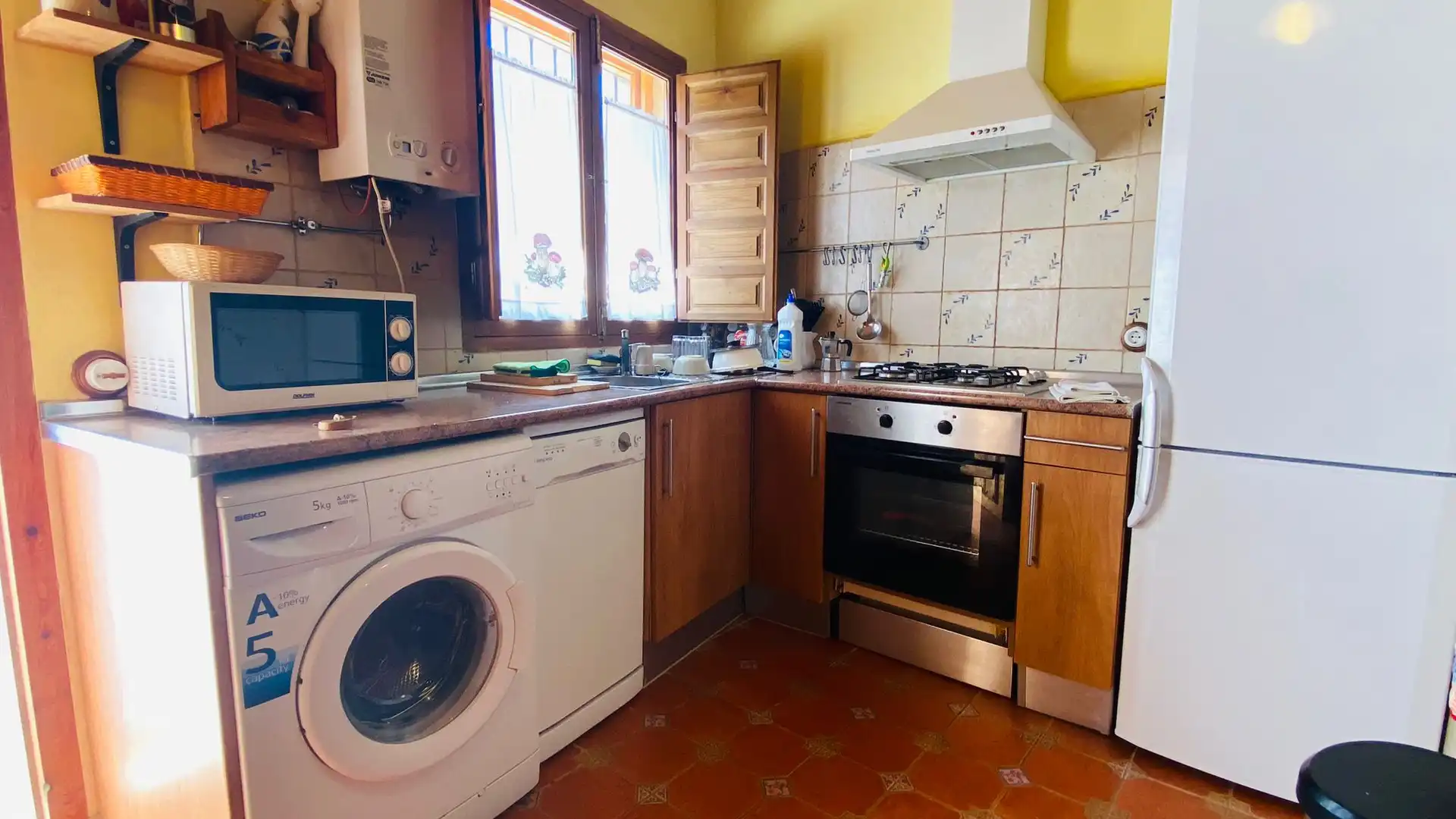 Cocina de Finca rústica en venta en Villarluengo con Calefacción, Trastero y Amueblado