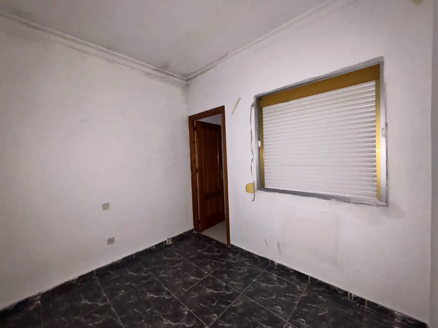 Houses for sale in Socuéllamos  with Private garden, Storage room and Alarm